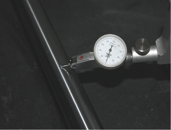 軸（zhóu）向直線度檢測